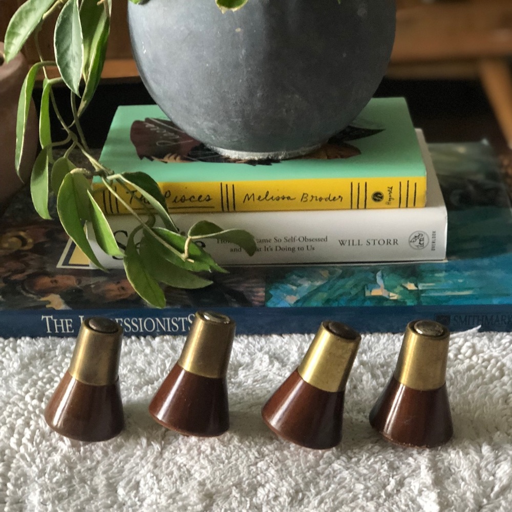 4 Vintage Peg Legs
Mid Century Modern